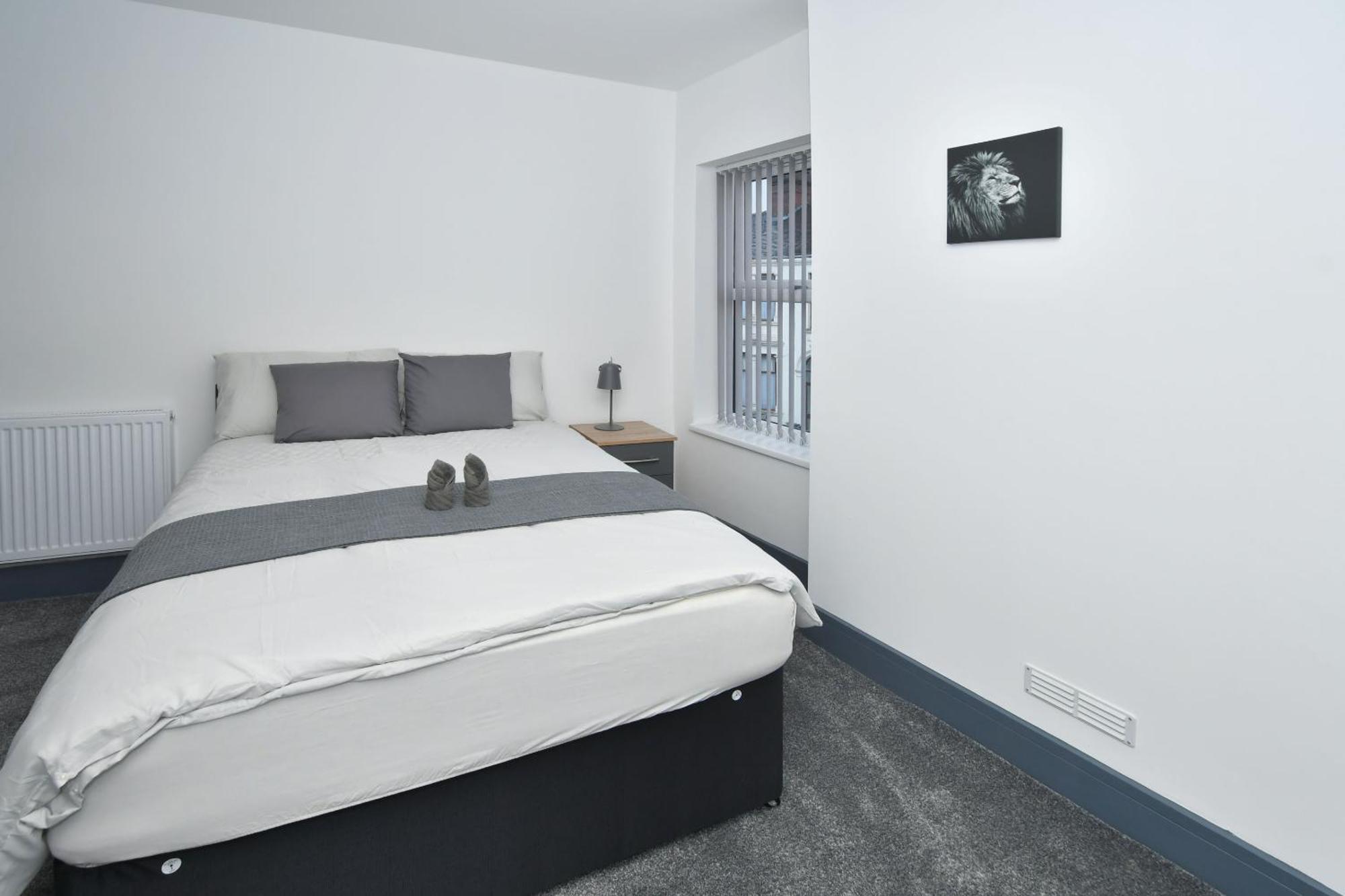 Townhouse @ 24 Brunswick Place Stoke Etruria Exterior photo