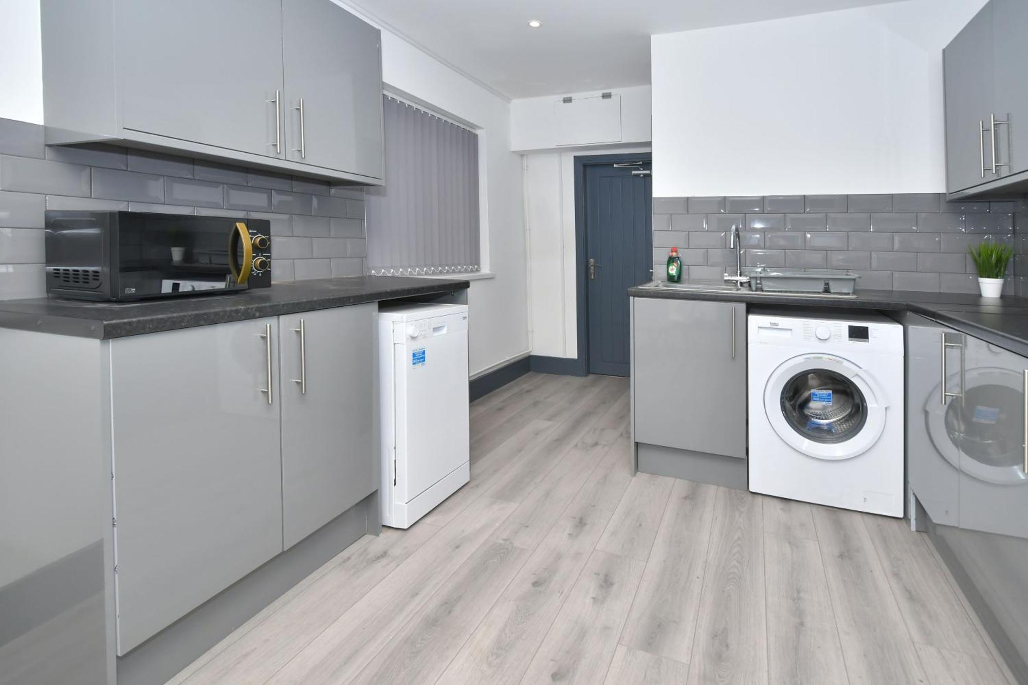 Townhouse @ 24 Brunswick Place Stoke Etruria Exterior photo