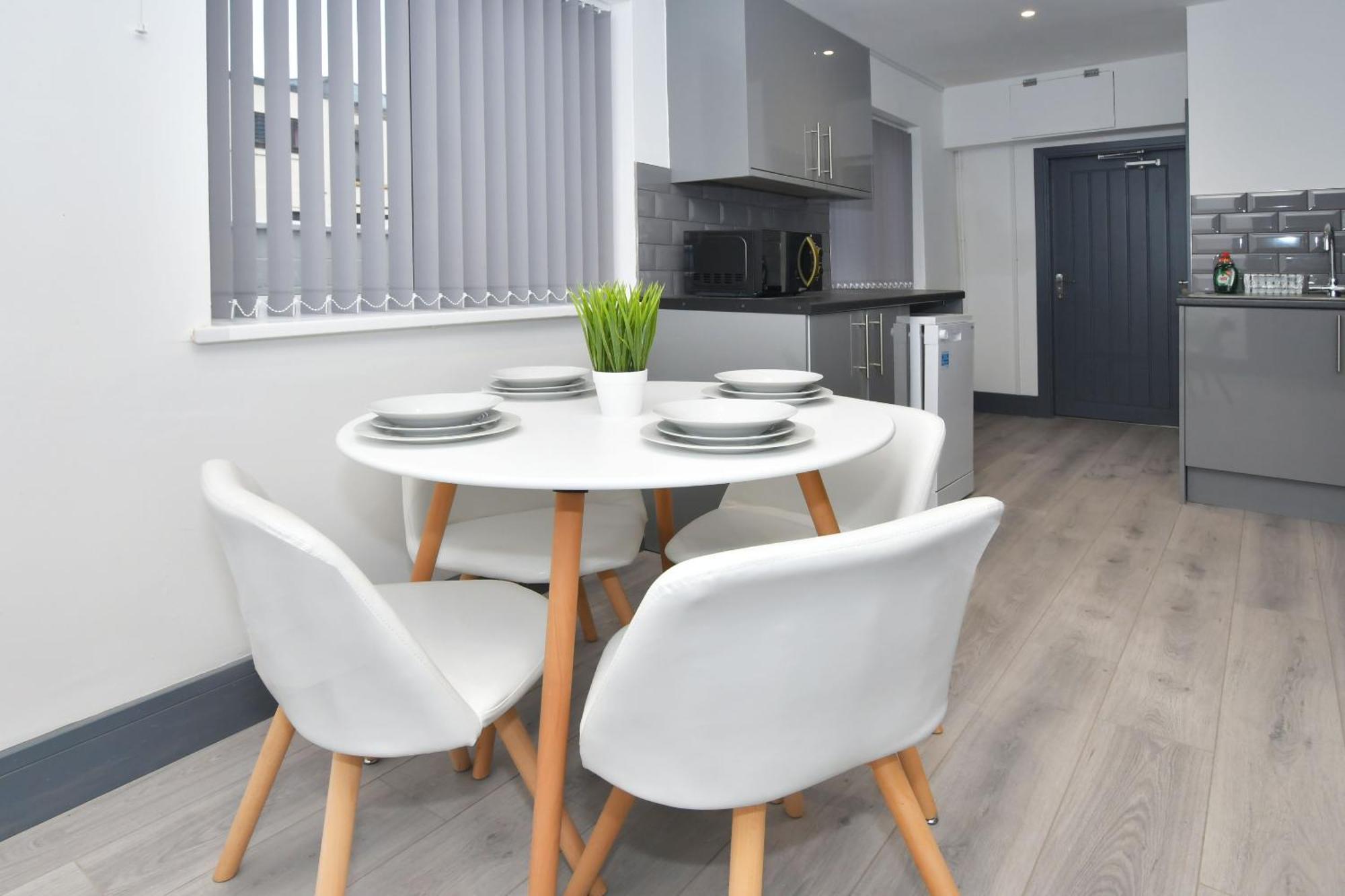 Townhouse @ 24 Brunswick Place Stoke Etruria Room photo