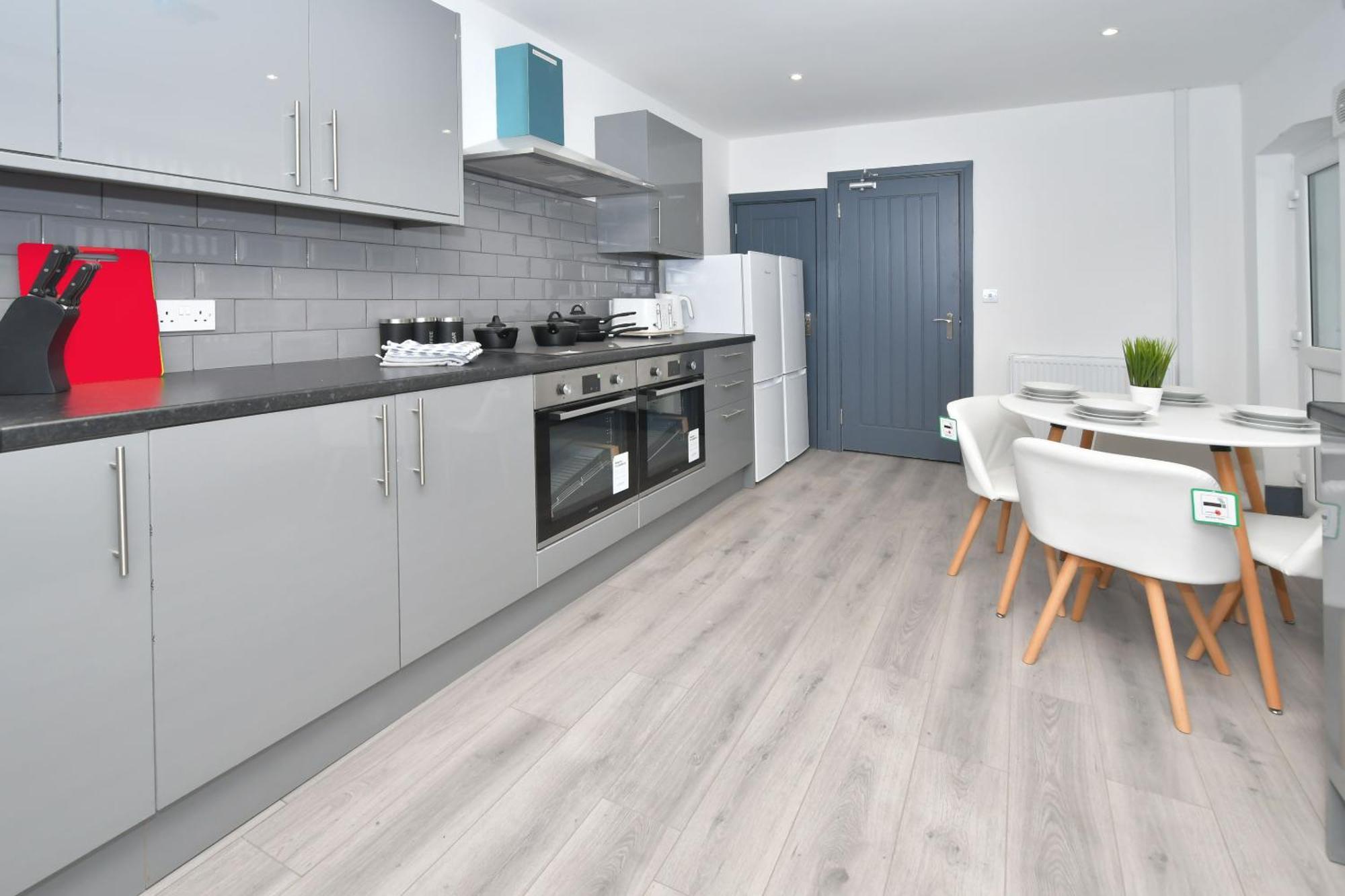 Townhouse @ 24 Brunswick Place Stoke Etruria Room photo
