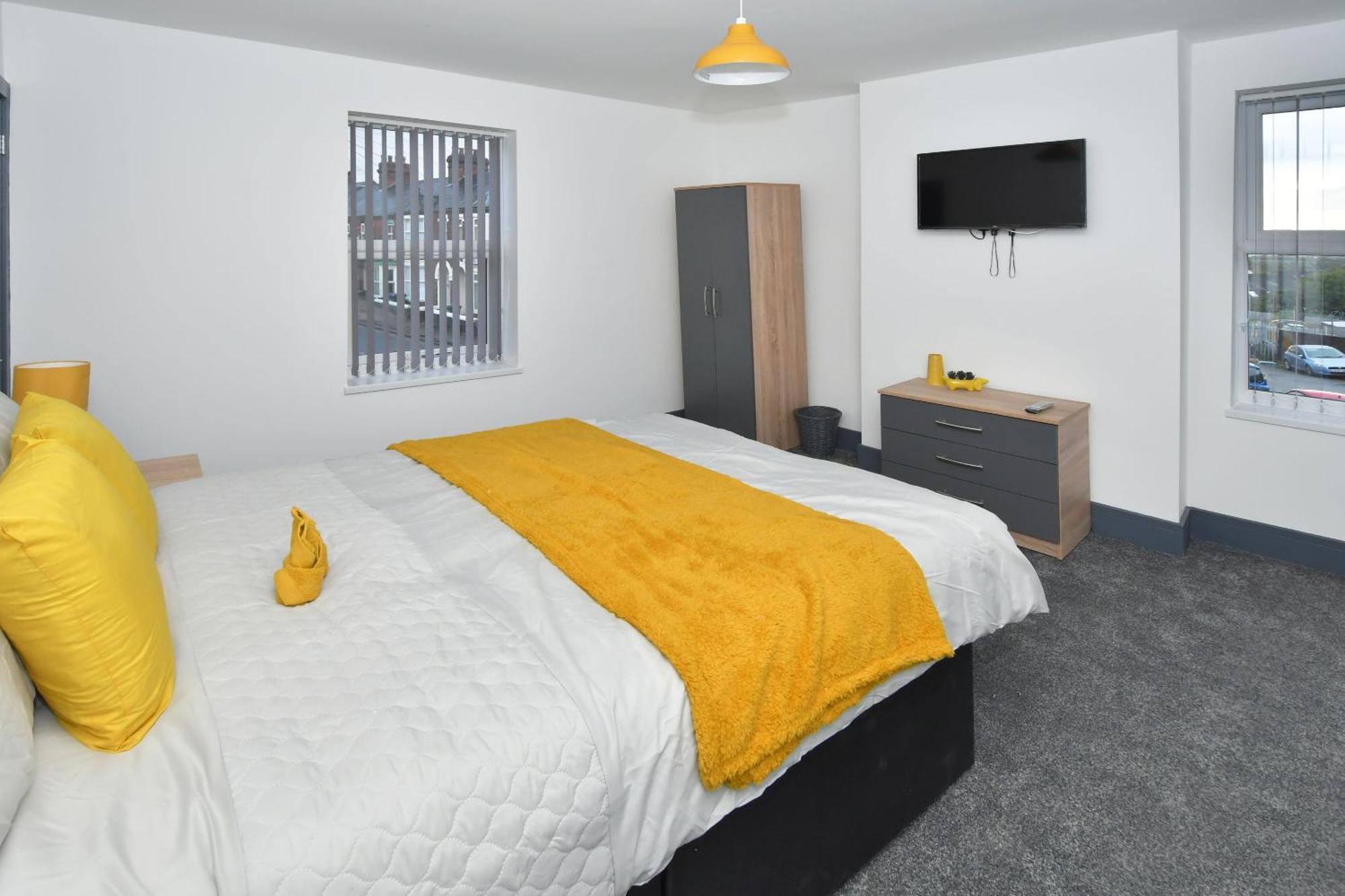 Townhouse @ 24 Brunswick Place Stoke Etruria Exterior photo