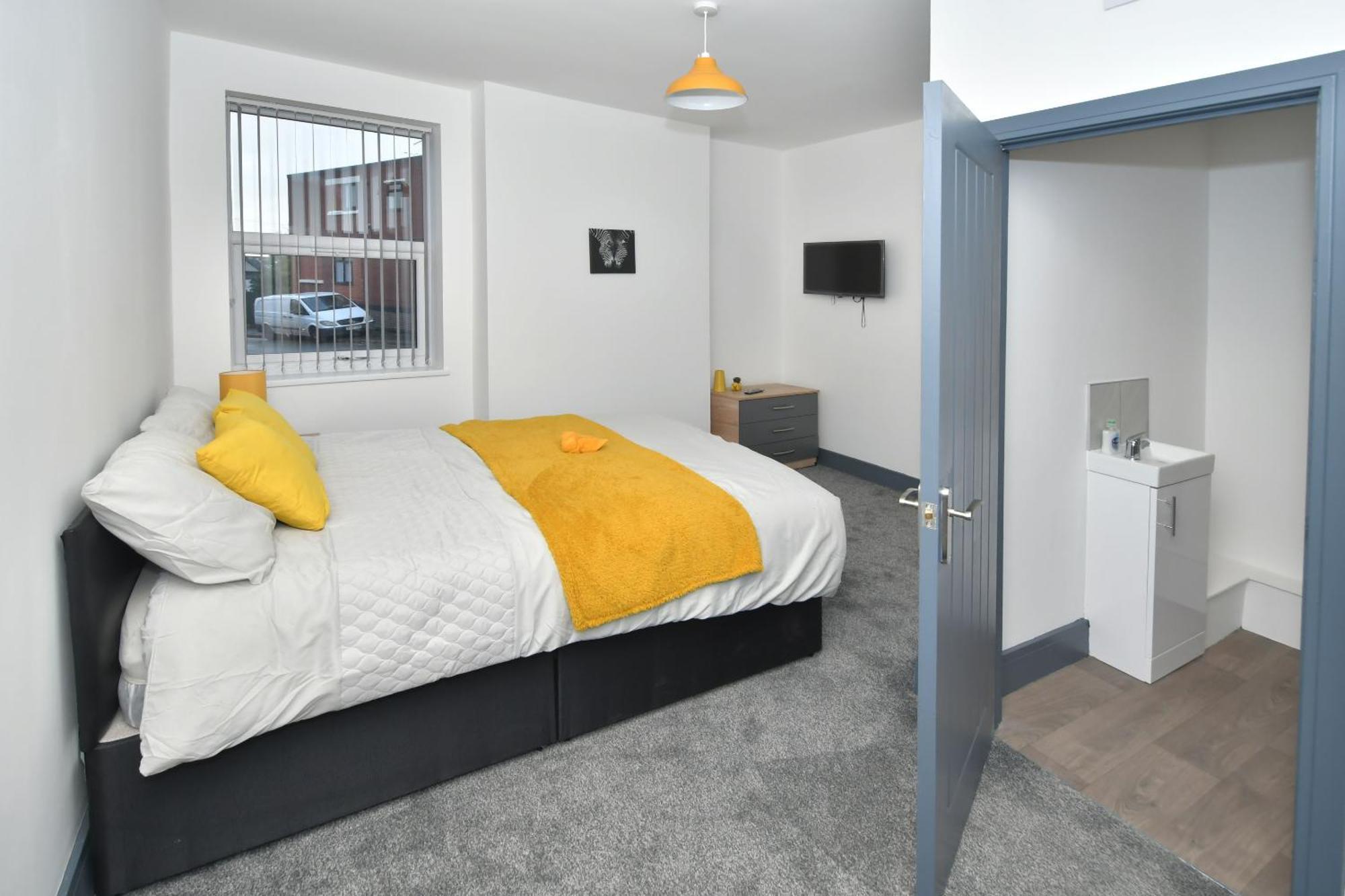 Townhouse @ 24 Brunswick Place Stoke Etruria Exterior photo
